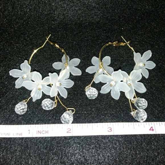 🎀Stunning Water Drop Acrylic Crystal Earings - Picture 3 of 4